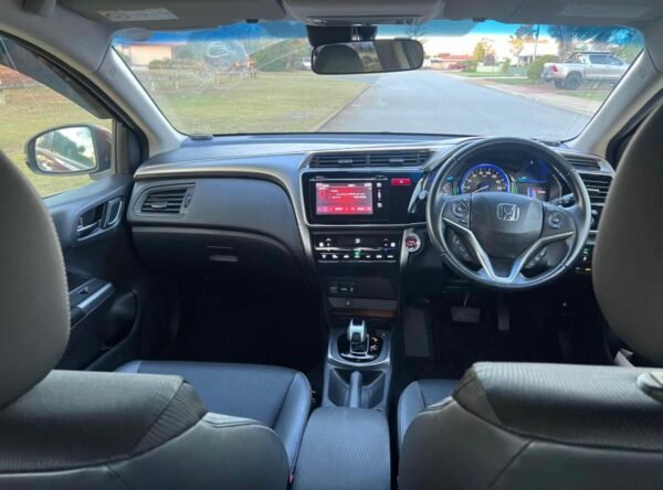 2015 Honda Grace Hybrid EX - Image 3