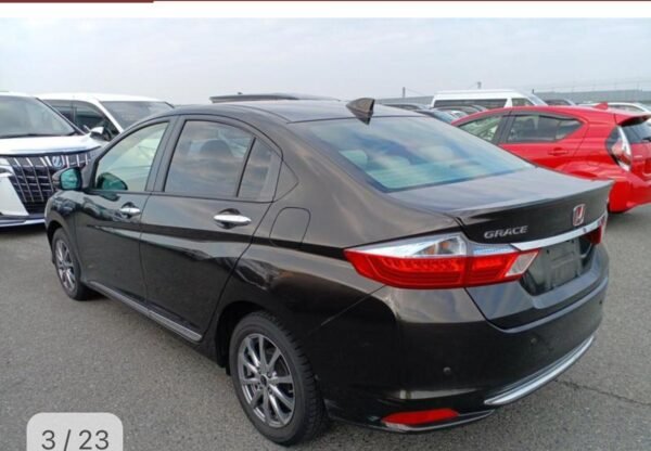 2015 Honda Grace Hybrid EX - Brown - Image 3