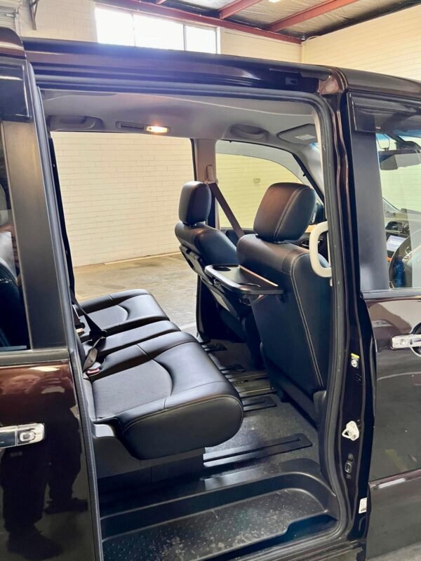 2016 Nissan Serena S-Hybrid - Brown - Image 5