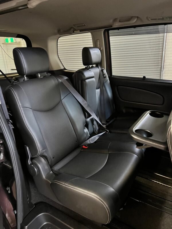 2016 Nissan Serena S-Hybrid - Brown - Image 4