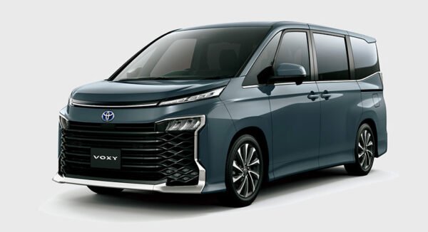 Toyota Voxy hybrid 90 series
