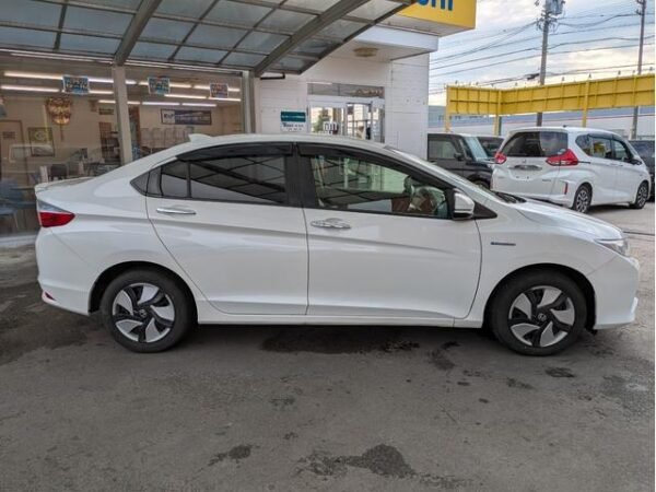 HONDA GRACE HYBRID - Image 5
