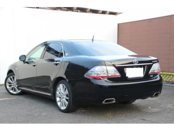 TOYOTA CROWN HYBRID - Image 3