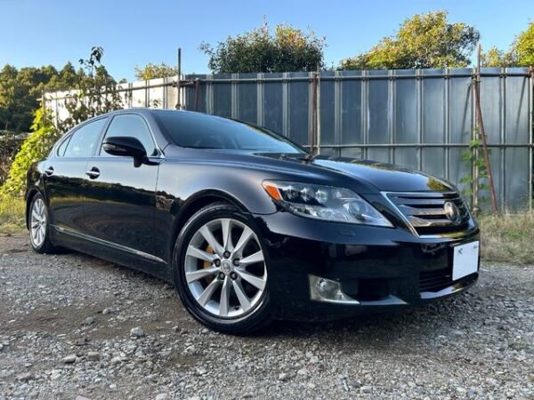 LEXUS LS460 - Image 2