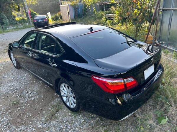 LEXUS LS460 - Image 7