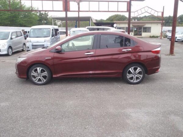 HONDA GRACE HYBRID - Image 9